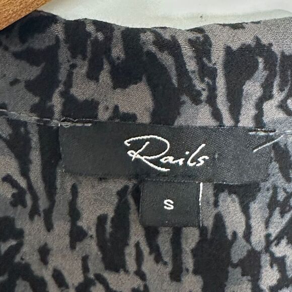 Rails Beatrice Dress Button Down Charcoal Animal Abstract Size Small - Picture 12 of 14